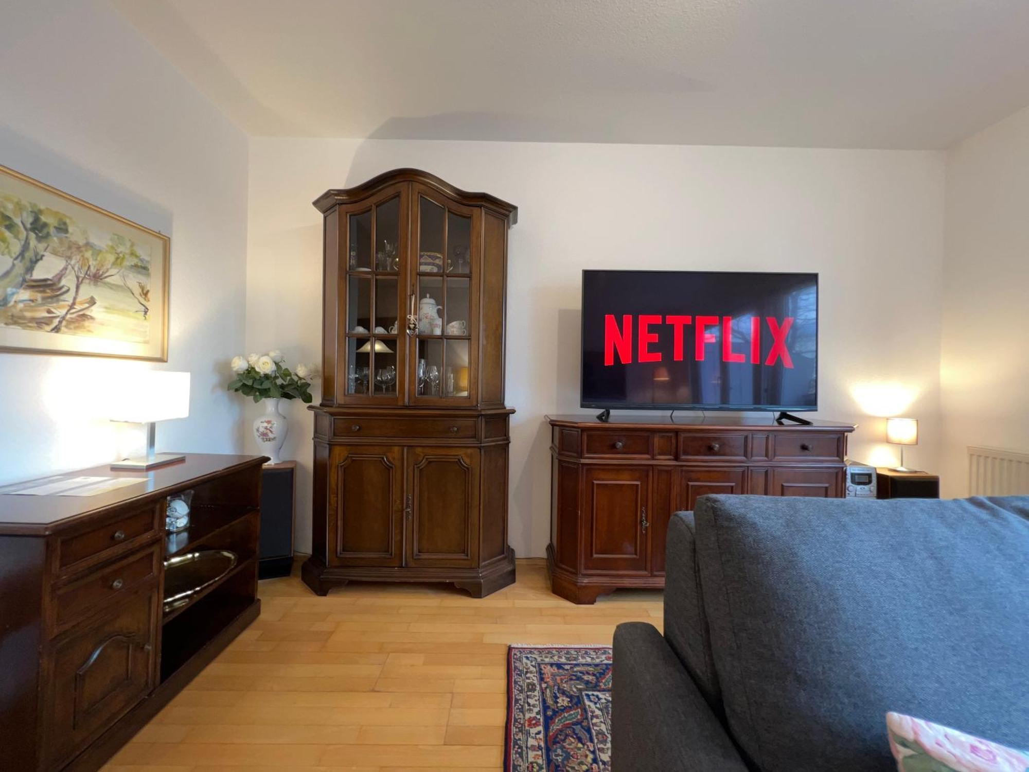 Maisonette Penthouse Fuer 8 Personen By Rabe - Free Netflix & Kostenloser Parkplatz & Grosse Terrasse Karlsruhe Dış mekan fotoğraf